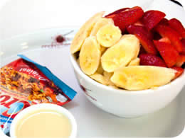 Açai na tigela com 2 frutas